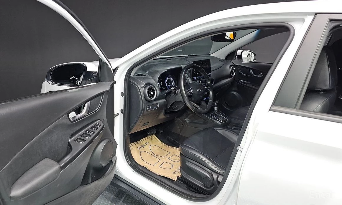 Hyundai Kona, снимка 10 - Автомобили и джипове - 54081345