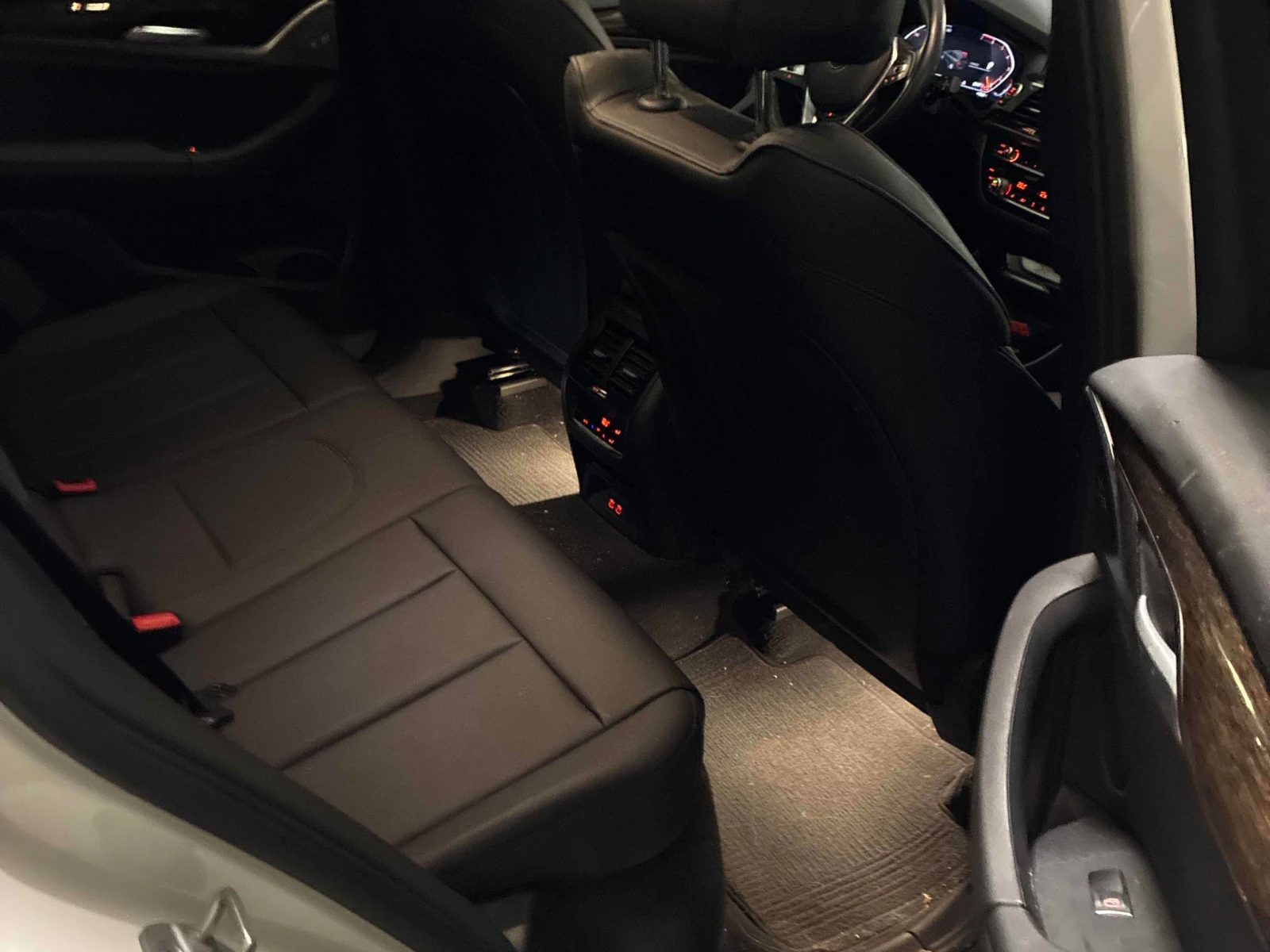 BMW X3 xDrive30i* DIGITAL* ПОДГРЕВ* HI-FI* KAMERA, снимка 10 - Автомобили и джипове - 54184487