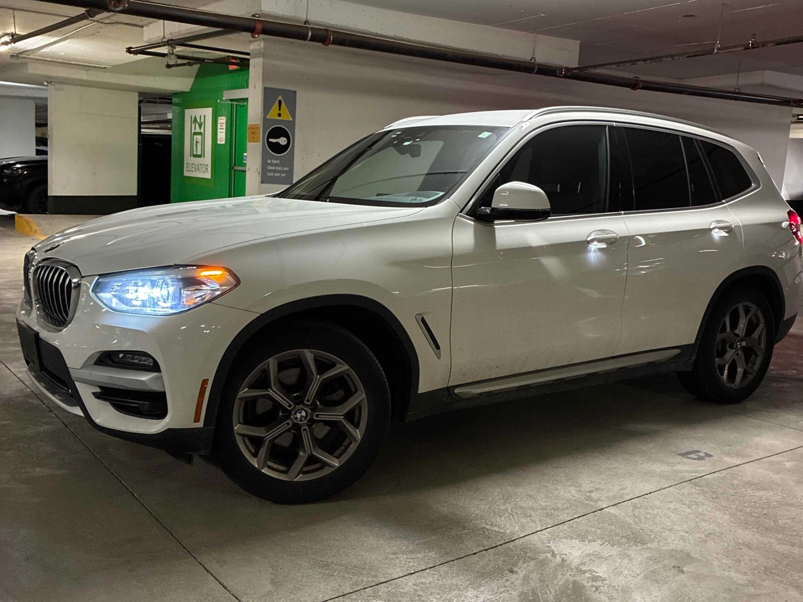 BMW X3 xDrive30i* DIGITAL* ПОДГРЕВ* HI-FI* KAMERA, снимка 2 - Автомобили и джипове - 54184487