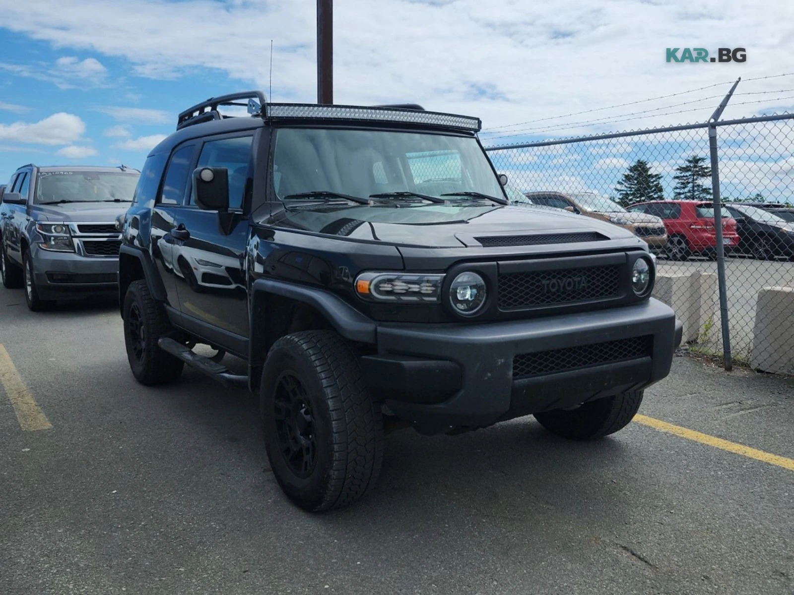 Toyota Fj cruiser 4WD Автокредит Цена до България, снимка 2 - Автомобили и джипове - 55088905