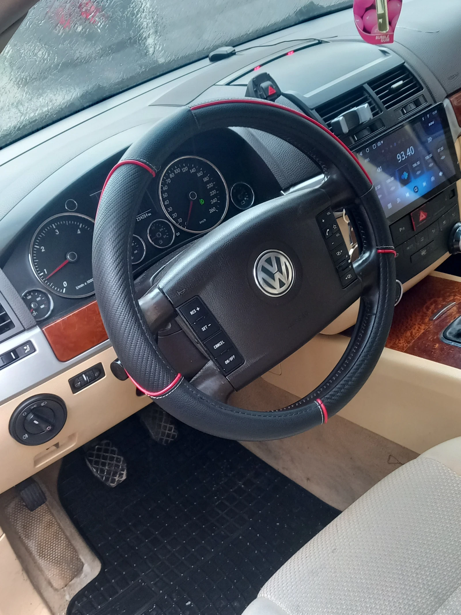 VW Touareg, снимка 6 - Автомобили и джипове - 55392342