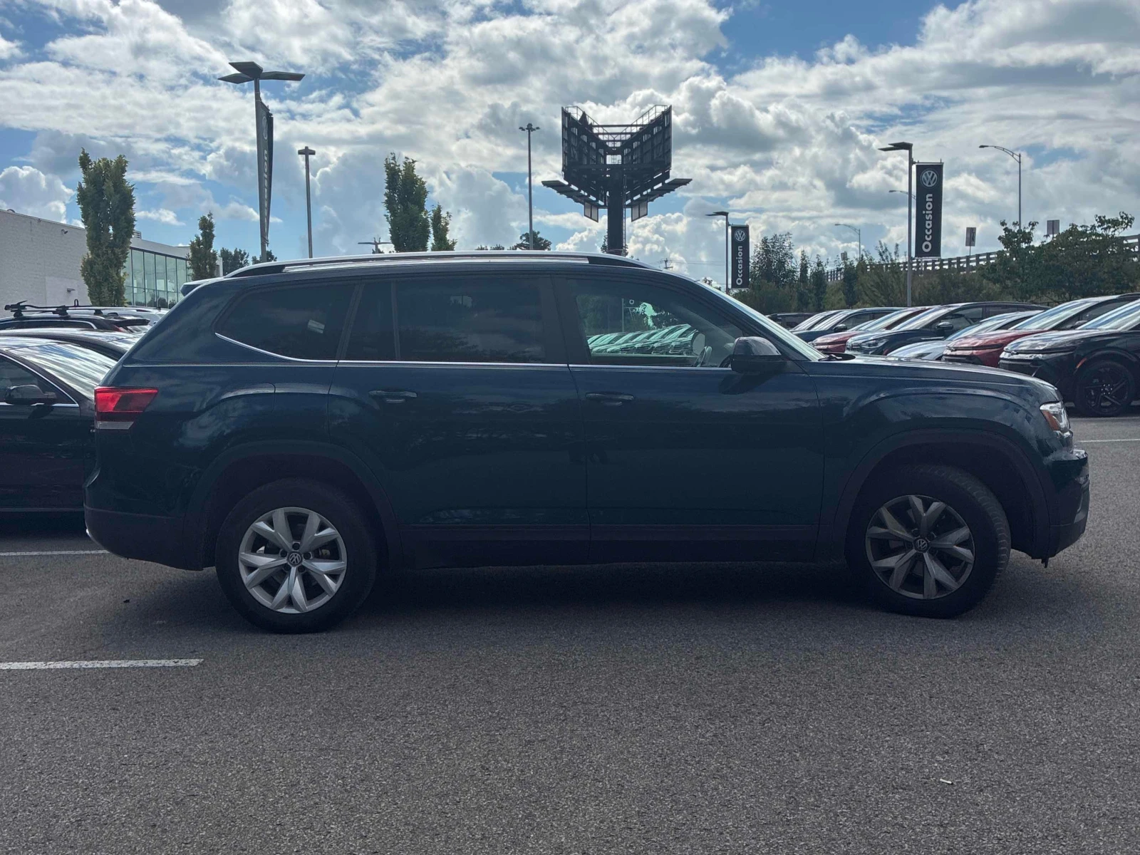 VW Atlas * Comfortline * CARFAX * ОПЦИЯ ЗА ФИНАНСИРАНЕ , снимка 3 - Автомобили и джипове - 56002052