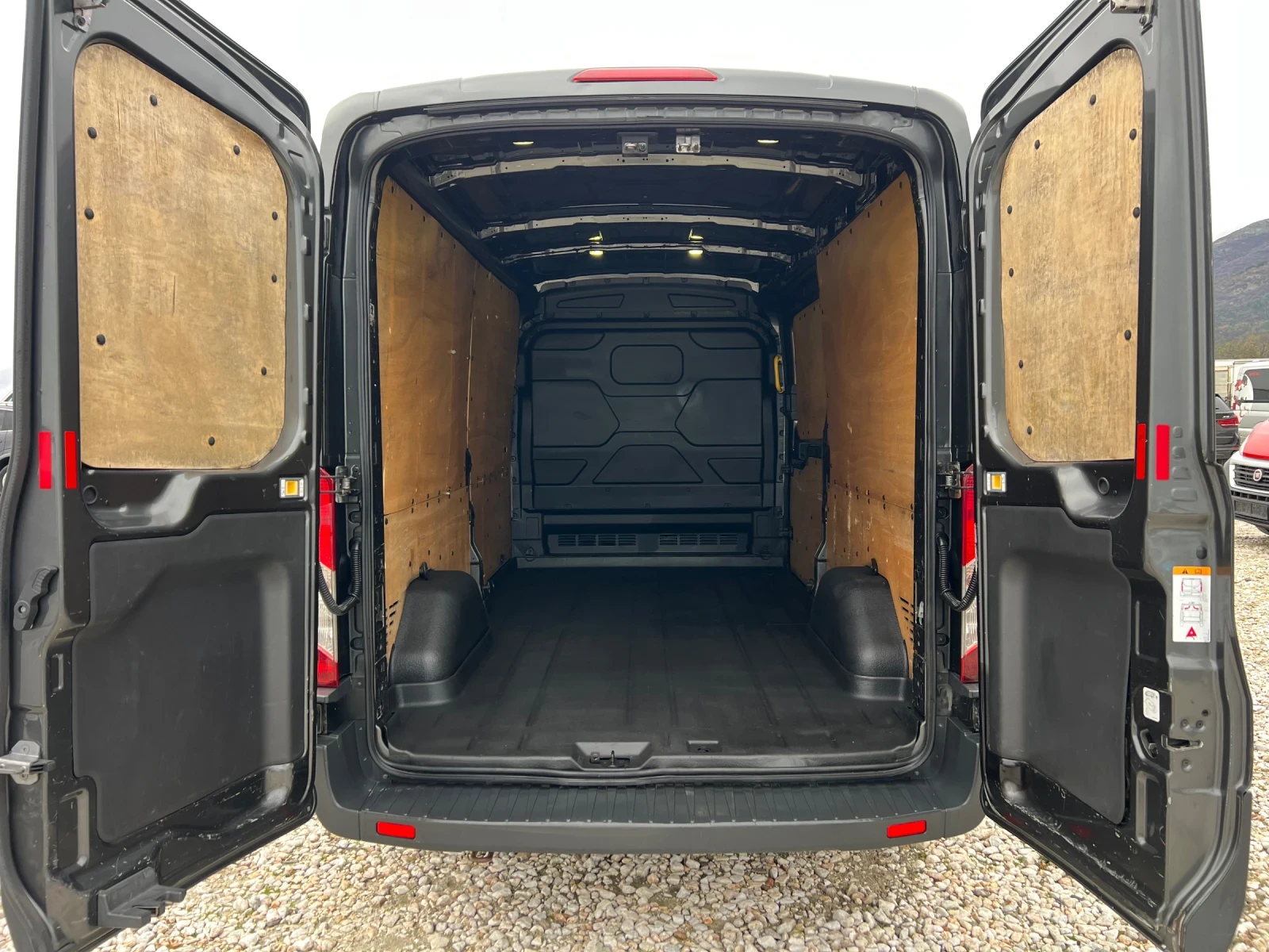 Ford Transit 2.2TDCI  EURO5b L2H2 | Mobile.bg   11