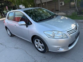 Toyota Auris 2.0 D4D, снимка 2