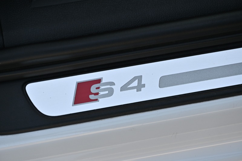 Audi S4 3.0 TFSI, снимка 14 - Автомобили и джипове - 46152374