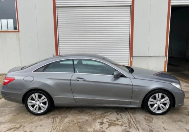 Mercedes-Benz E 250 CDI, снимка 14 - Автомобили и джипове - 47322868