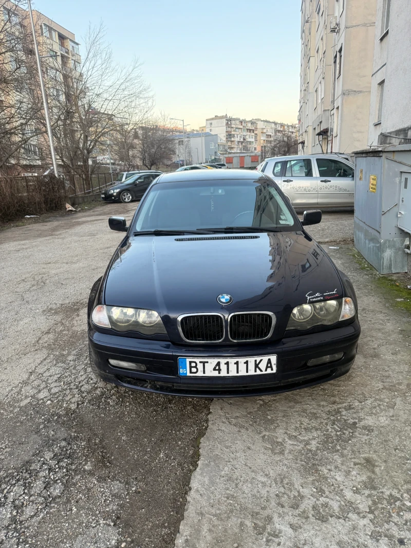 BMW 320 2.0i , снимка 1 - Автомобили и джипове - 48723626