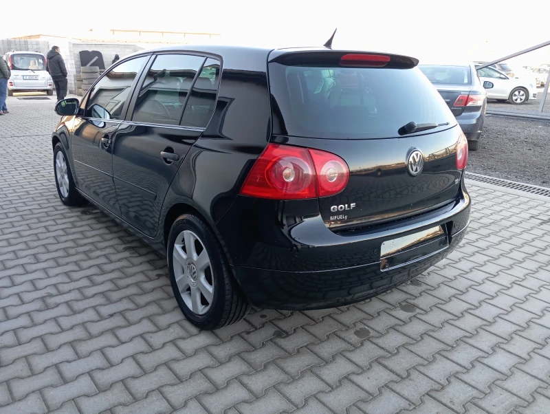 VW Golf 1.6 LPG ЛИЗИНГ , снимка 4 - Автомобили и джипове - 48853554