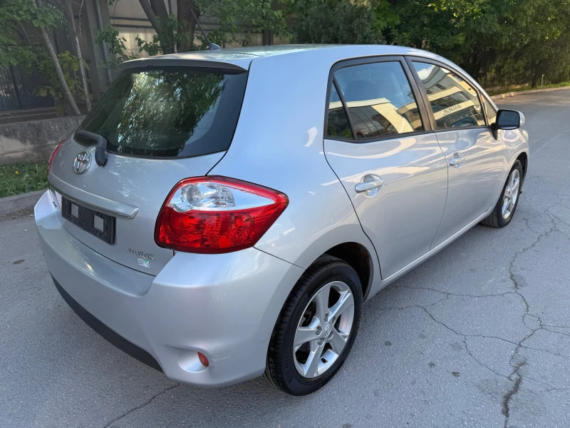 Toyota Auris 2.0 D4D, снимка 6 - Автомобили и джипове - 50246722