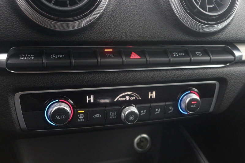 Audi S3 2.0TFSI/310HP/QUATTRO/CAM/ACC/NAVI/LED/KLESS/442, снимка 10 - Автомобили и джипове - 50314391