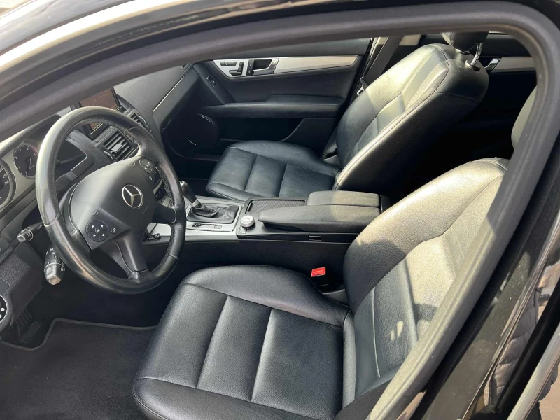 Mercedes-Benz C 320 CDI, снимка 5 - Автомобили и джипове - 52498634