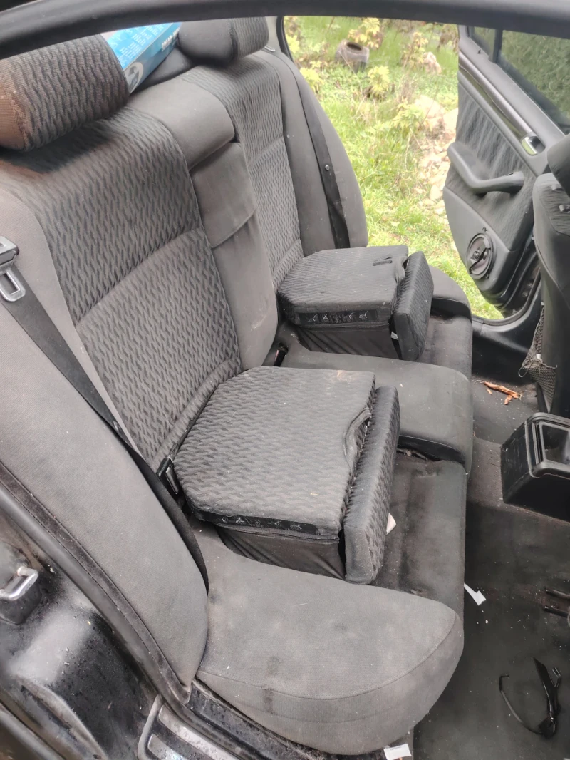 BMW 320 Бензин , снимка 7 - Автомобили и джипове - 52483644