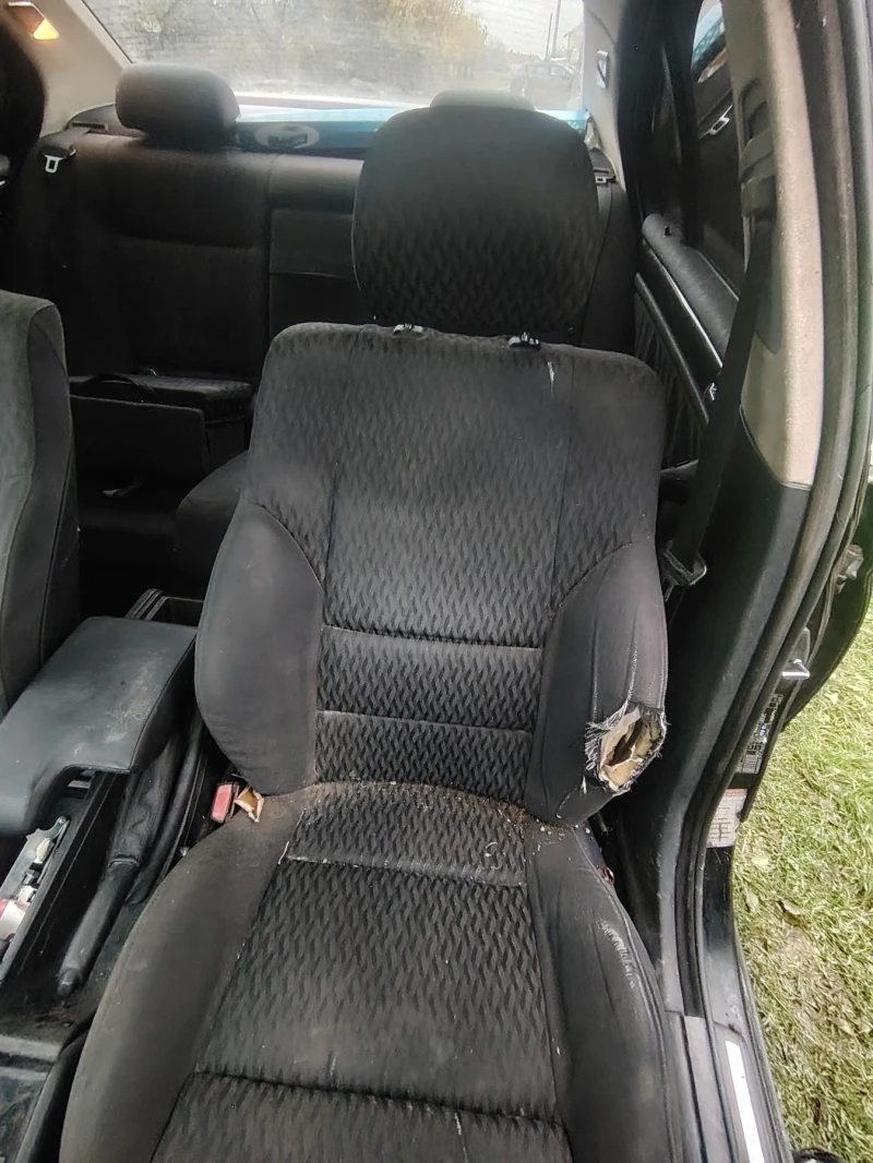 BMW 320 Бензин , снимка 13 - Автомобили и джипове - 52483644