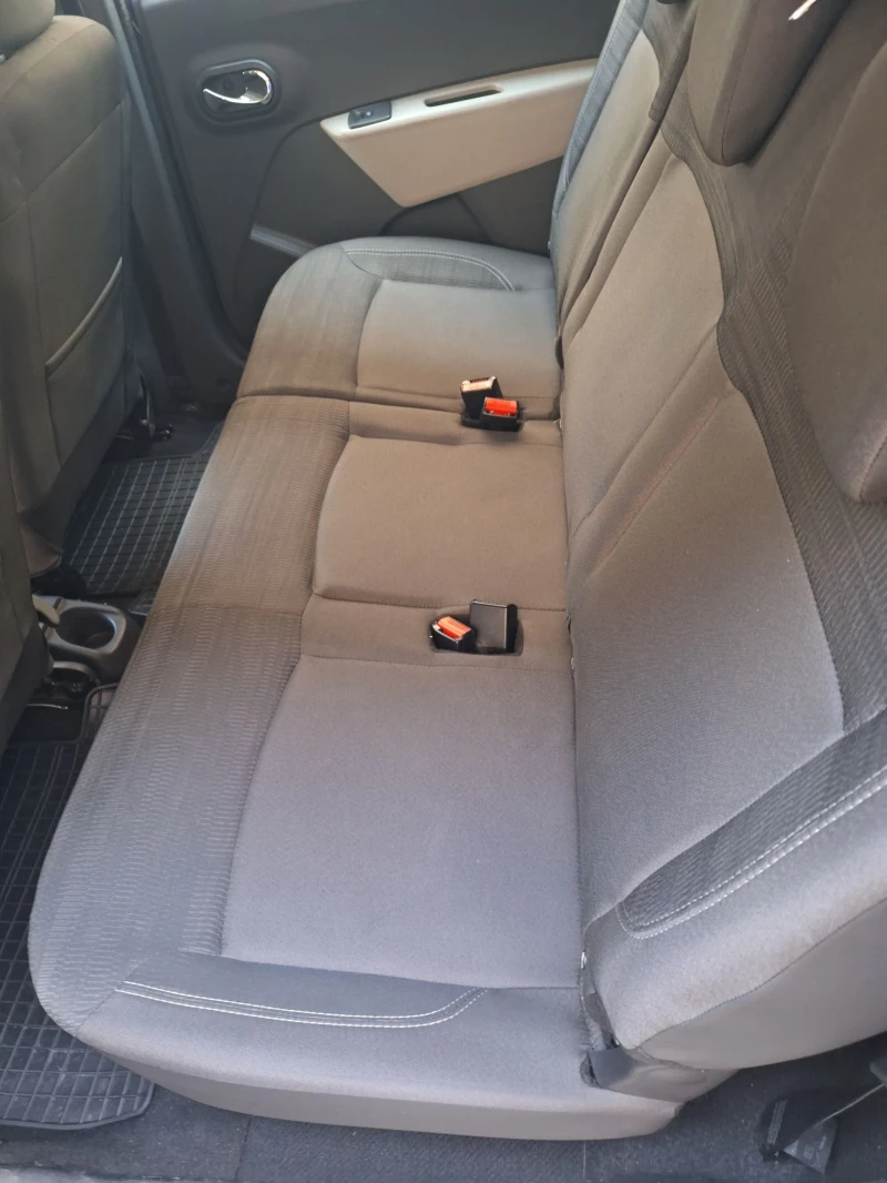 Dacia Lodgy 1.6i 83 к.с 6+ 1, снимка 13 - Автомобили и джипове - 52930029