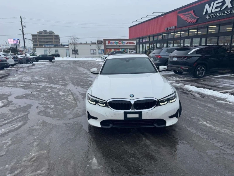 BMW 330 X-DRIVE SPORT PKG LEATHER SUNROOF NAVI CAMERA, снимка 2 - Автомобили и джипове - 53230526