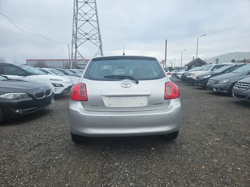 Toyota Auris 1.4VVT-I , снимка 6 - Автомобили и джипове - 53293369
