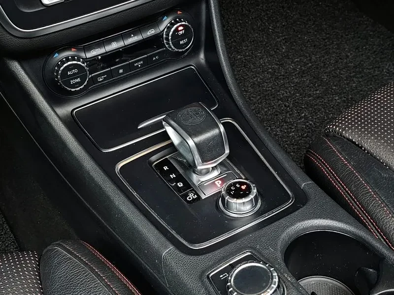 Mercedes-Benz CLA 45 AMG 4Matic, снимка 9 - Автомобили и джипове - 55111343