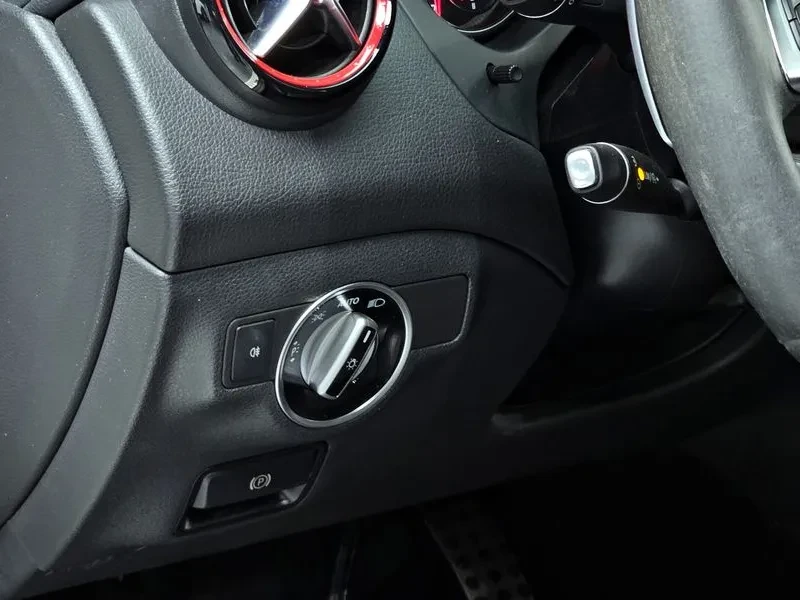 Mercedes-Benz CLA 45 AMG 4Matic, снимка 14 - Автомобили и джипове - 55111343