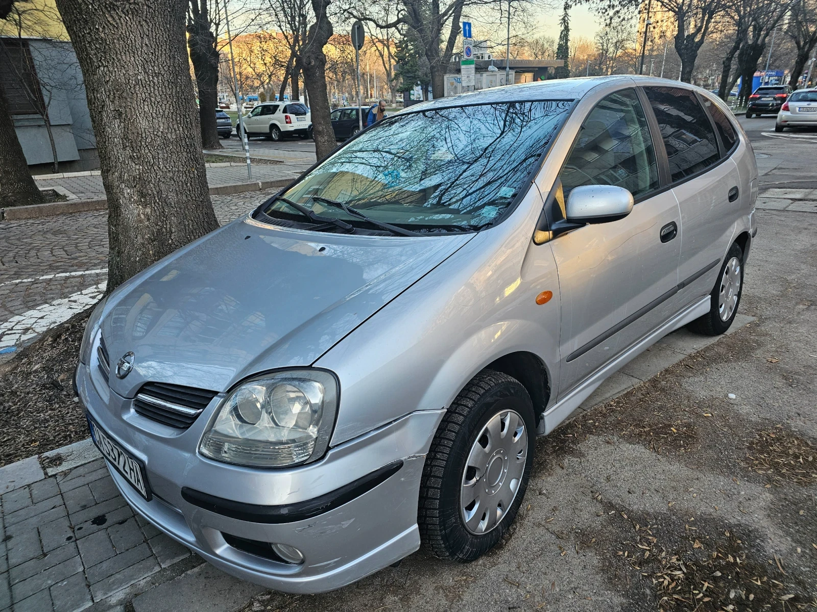 Nissan Almera tino Almera Tino, снимка 1