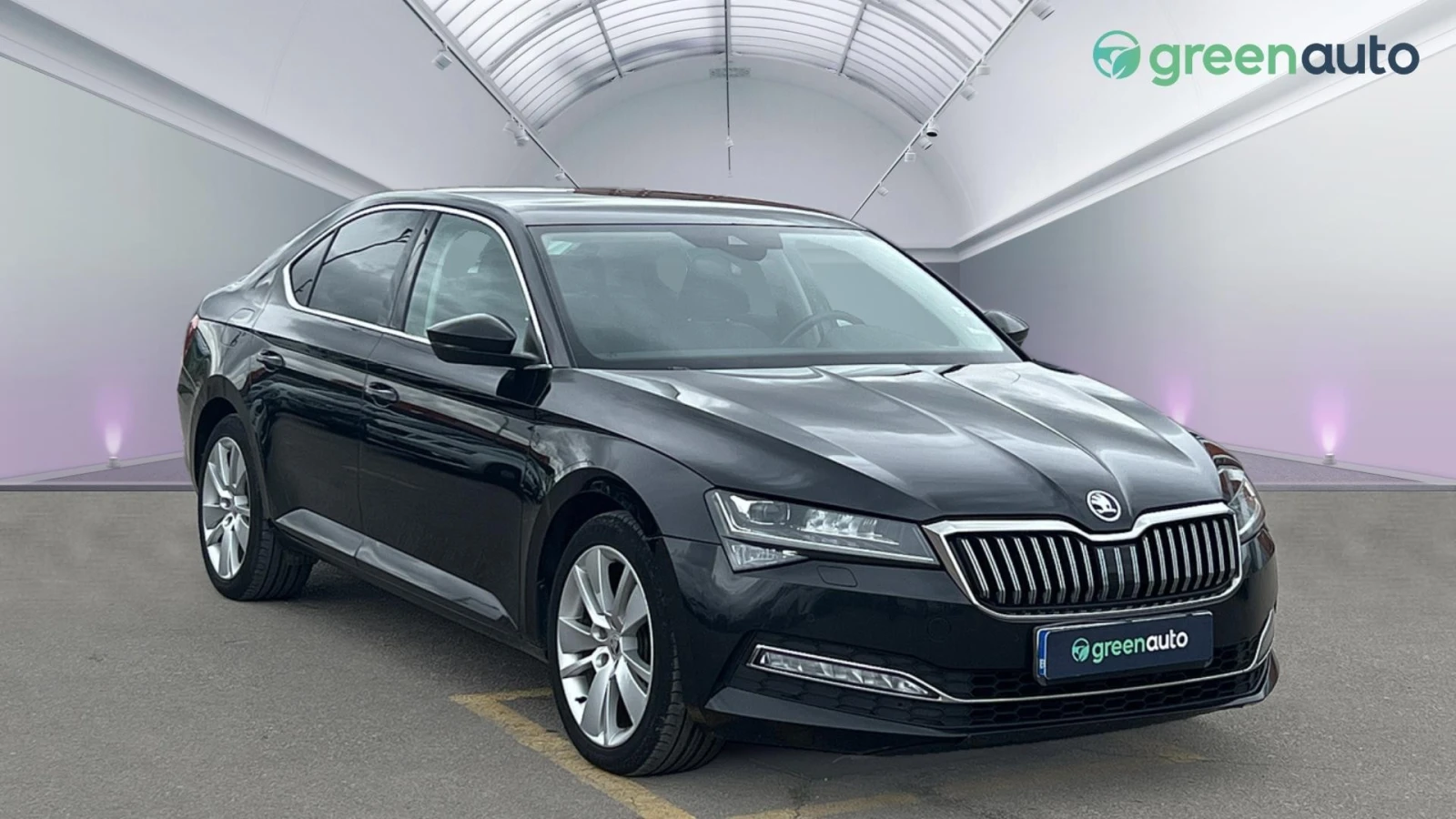 Skoda Superb 2.0 TDi Style 4X4 - изображение 8