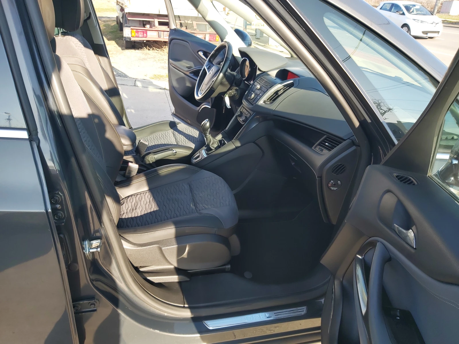 Opel Zafira 1.6i-7m-Euro-5B-6sk | Mobile.bg   17