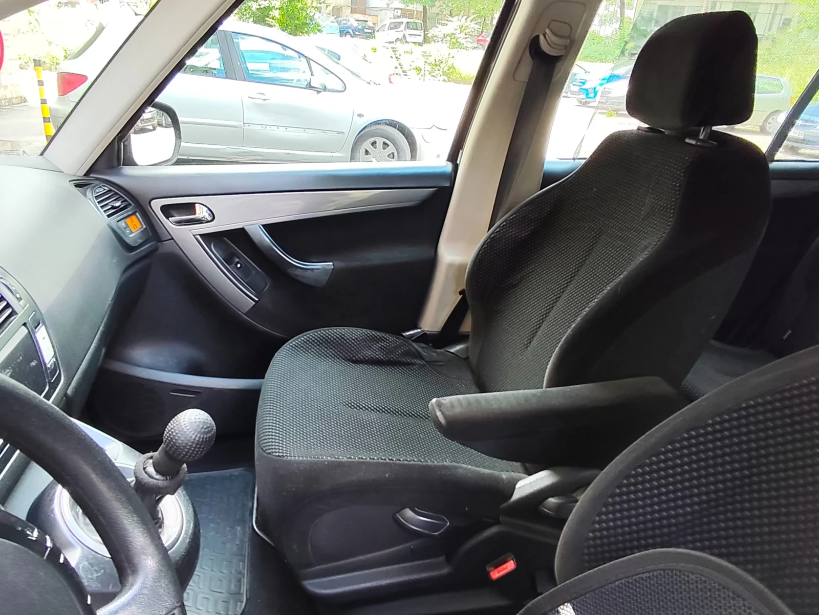 Citroen C4 Picasso 7 МЕСТА! * КЛИМАТРОНИК* ТОП!!, снимка 12 - Автомобили и джипове - 54145337