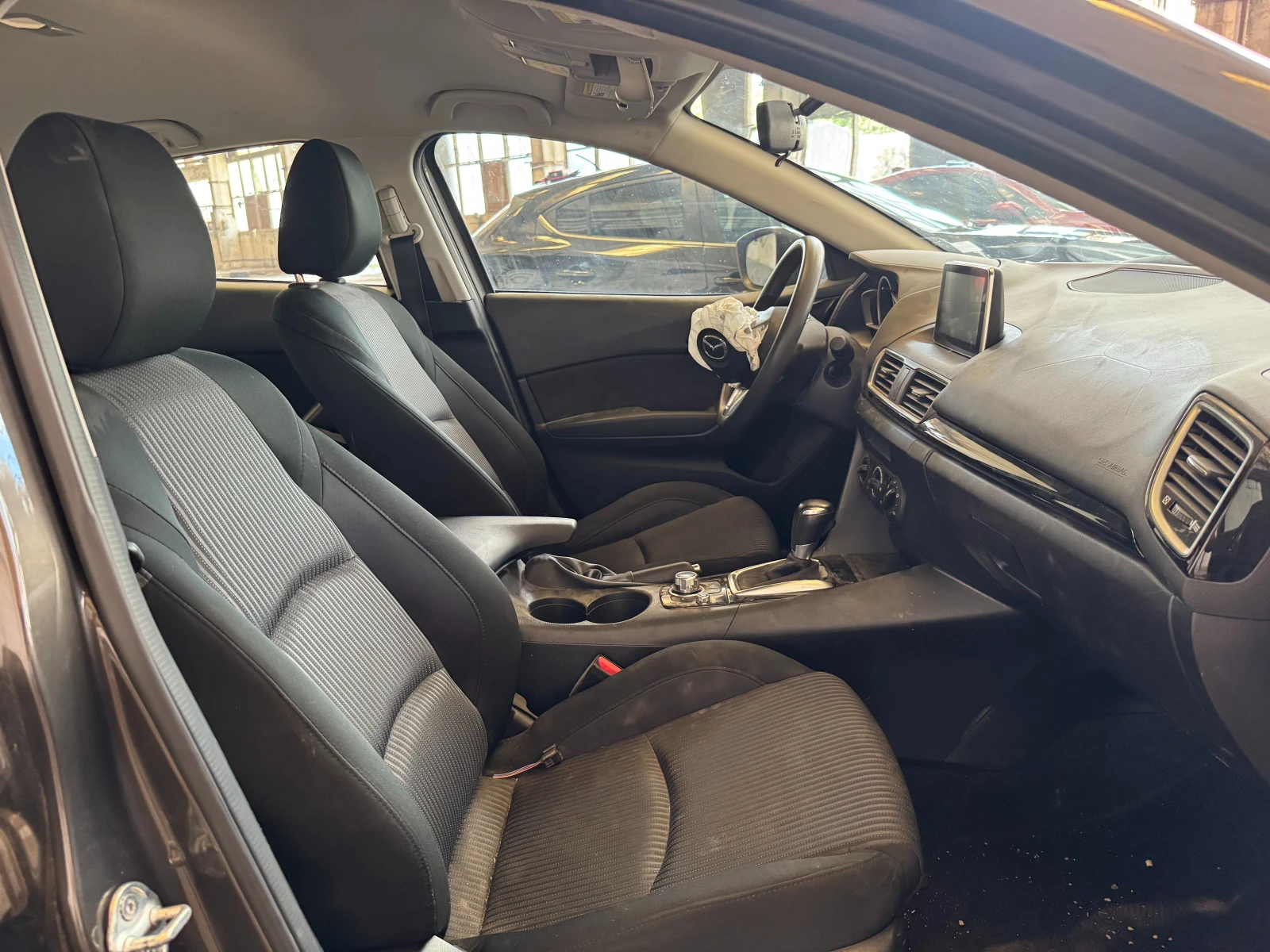 Mazda 3  - изображение 8