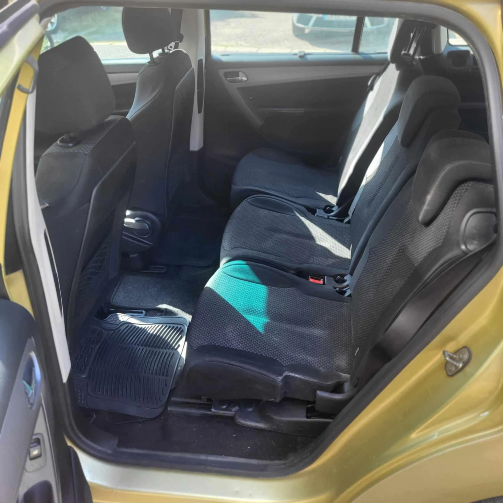Citroen Grand C4 Picasso 2.0 - изображение 6