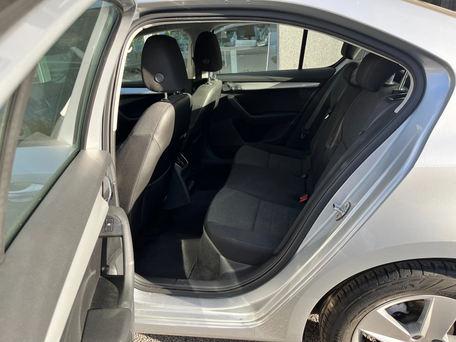 Skoda Octavia 2.0TDI 6DSG  - изображение 5