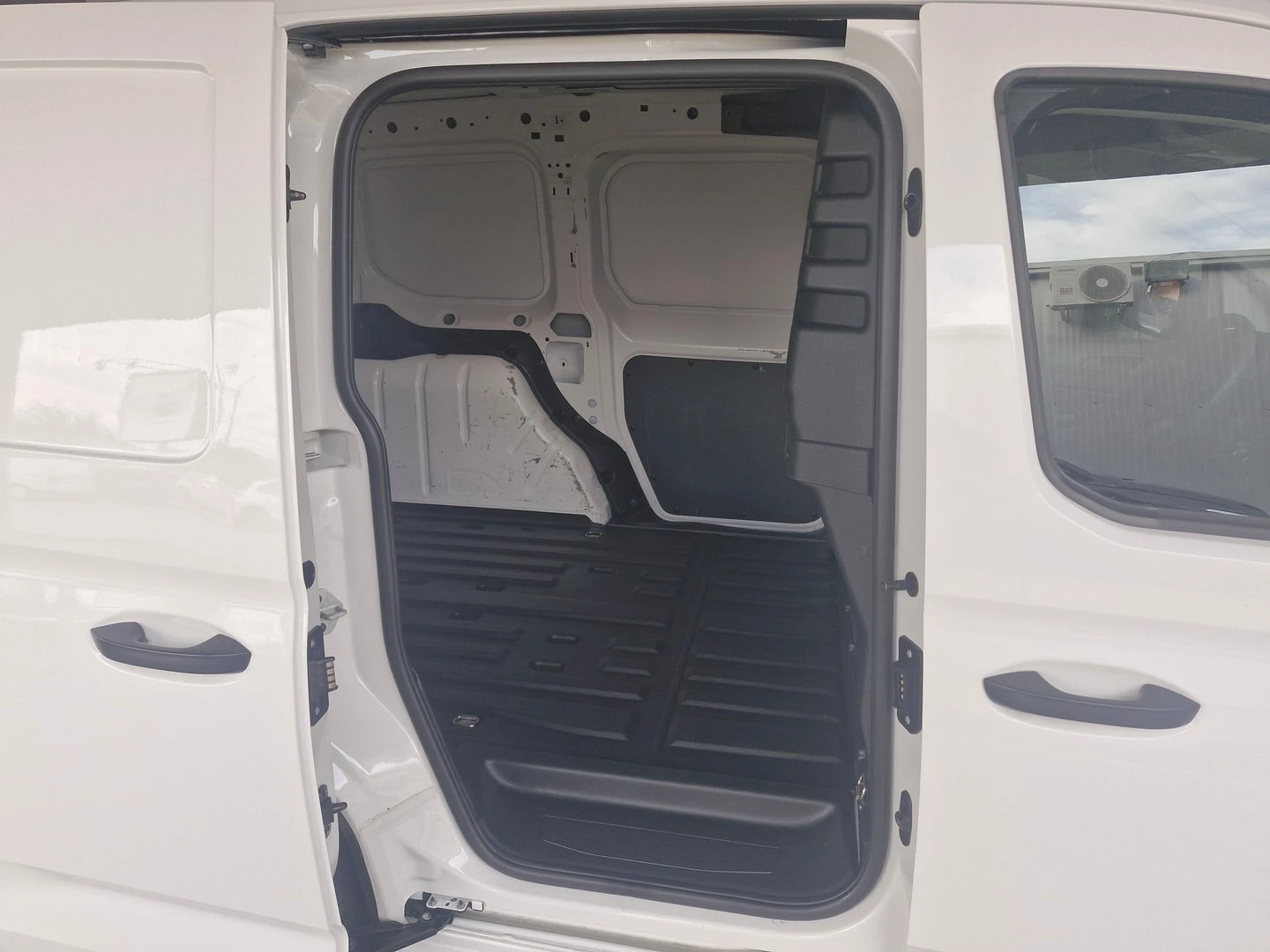 VW Caddy Cargo 3.1 m3 TDI | Mobile.bg � ����������� 8