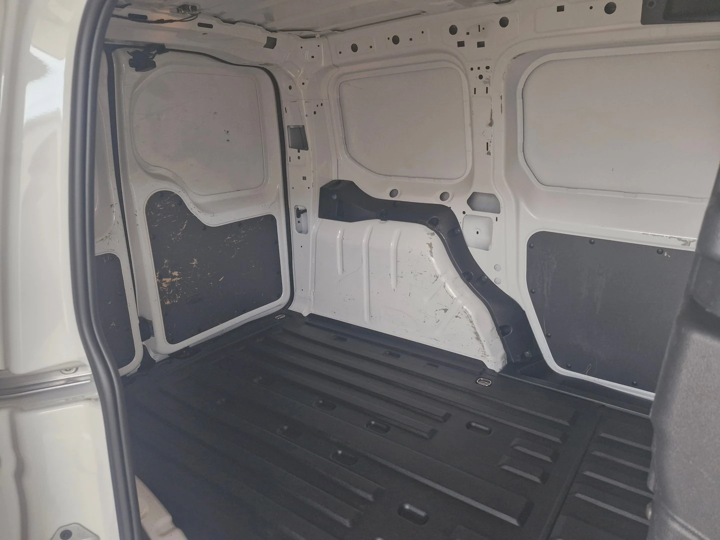 VW Caddy Cargo 3.1 m3 TDI | Mobile.bg � ����������� 9