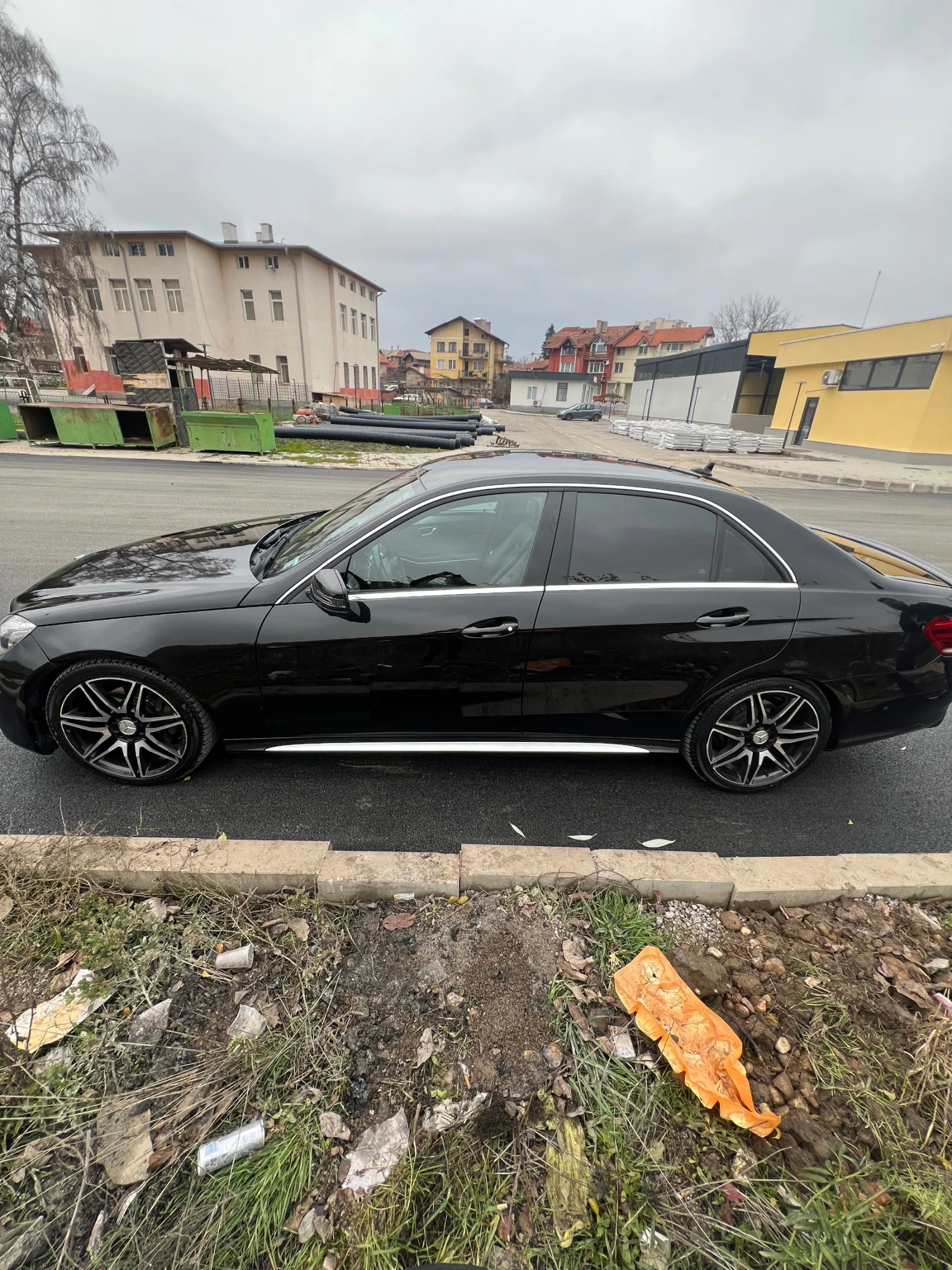 Mercedes-Benz E 350 AMG 4 MATIC  - изображение 3