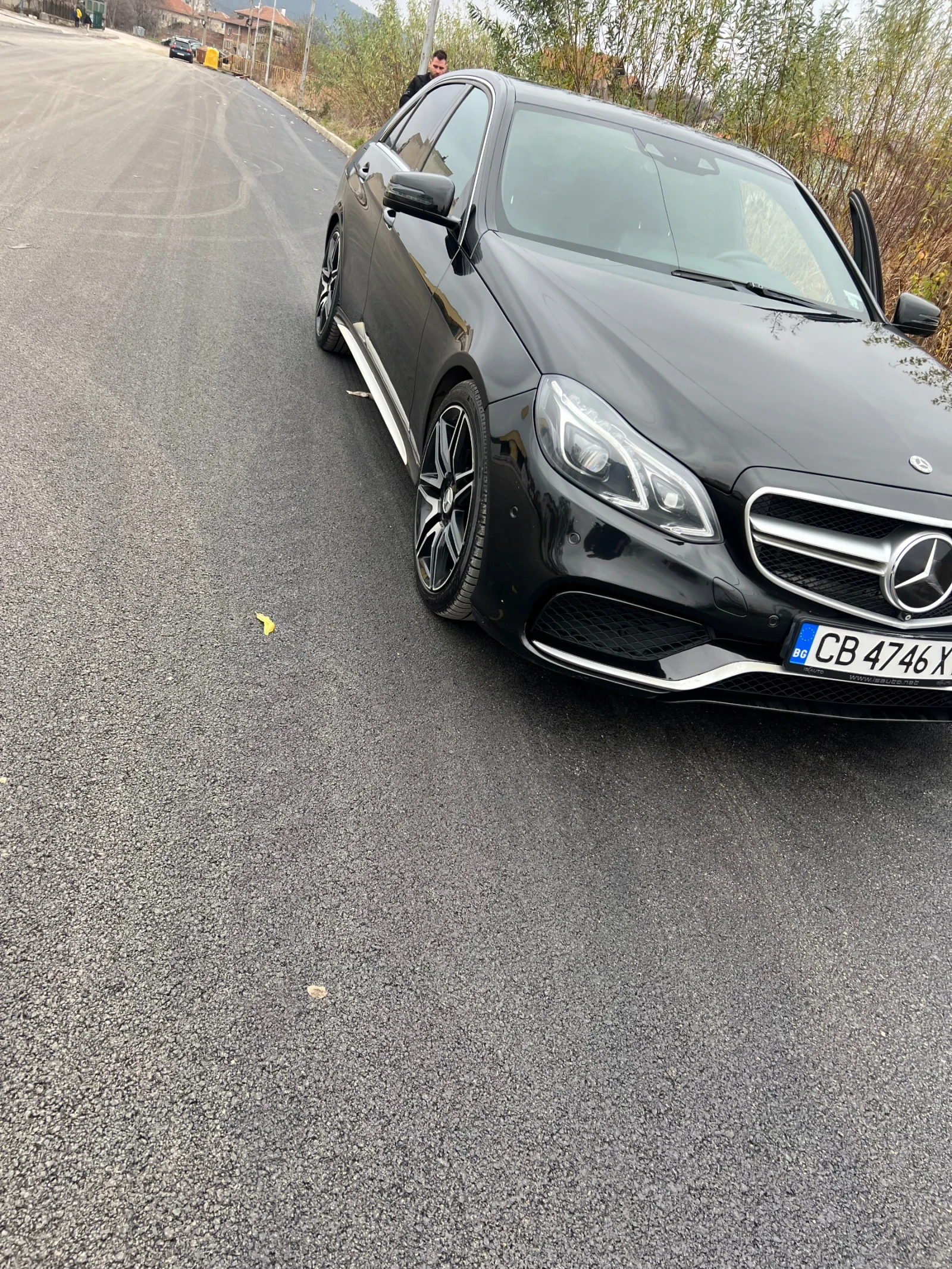 Mercedes-Benz E 350 AMG 4 MATIC  - изображение 2