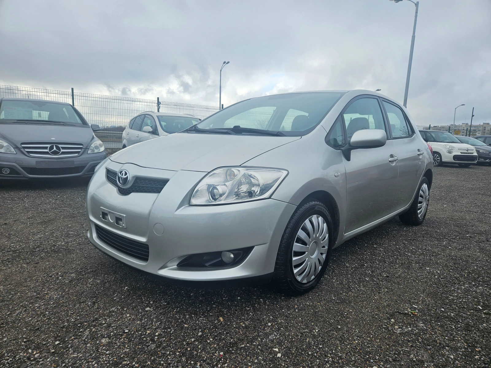 Toyota Auris 1.4VVT-I  - изображение 2