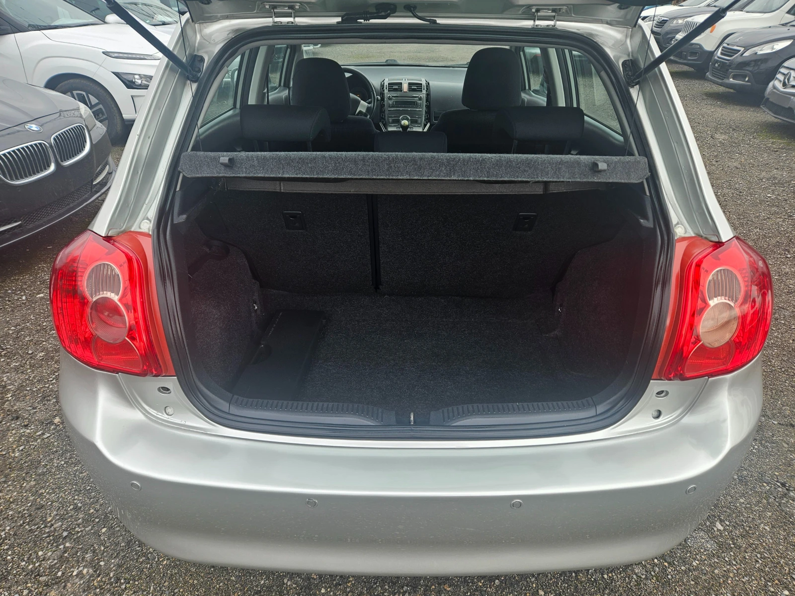 Toyota Auris 1.4VVT-I  - изображение 7