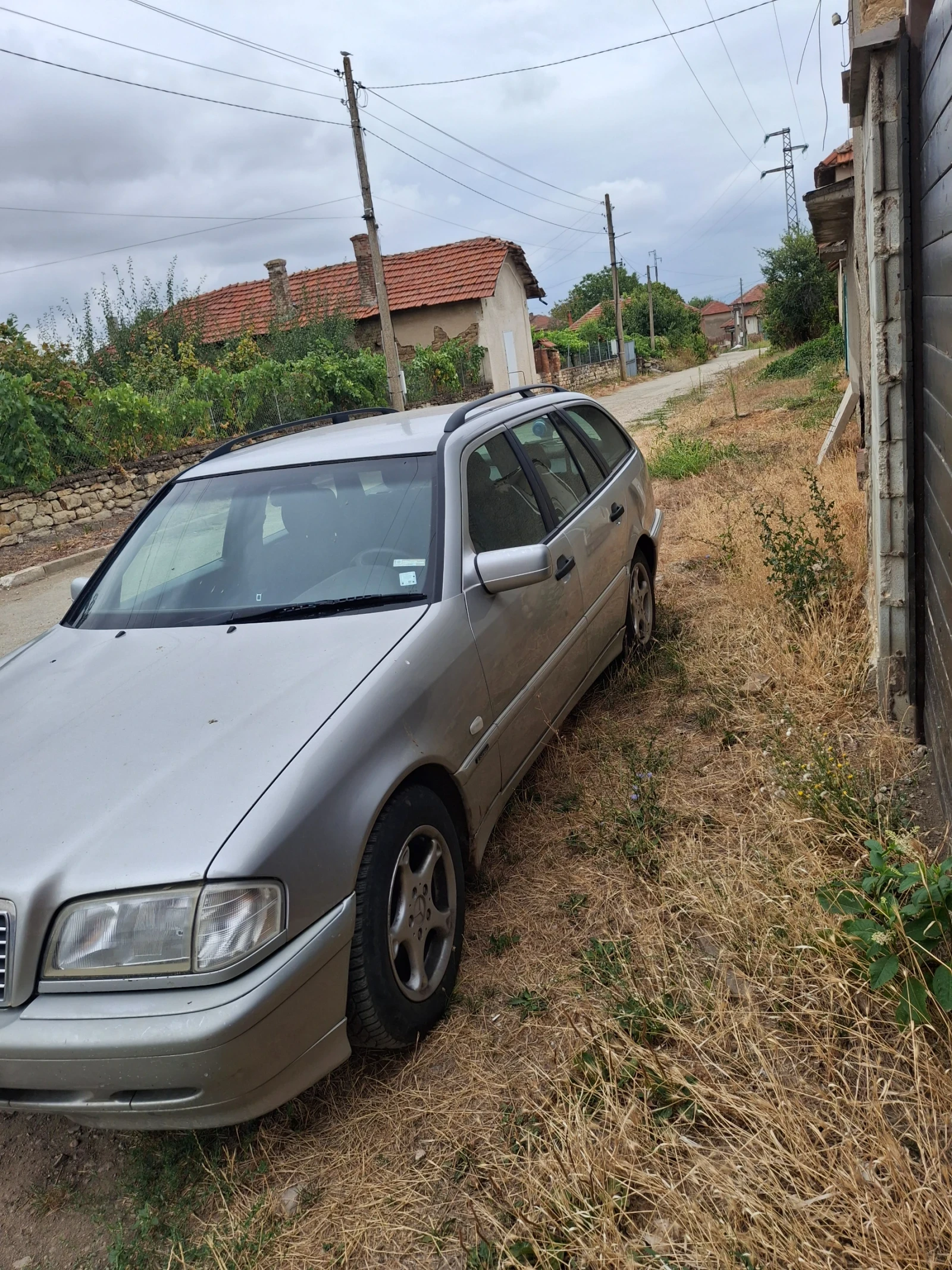 Mercedes-Benz C 180  - изображение 3
