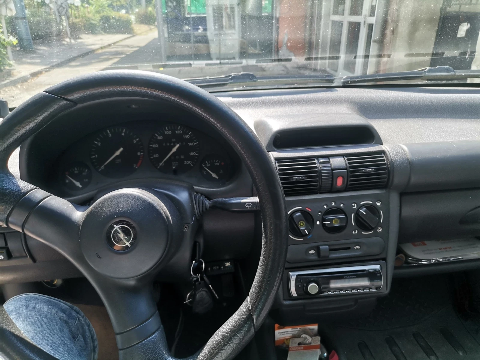 Opel Corsa 1.2 бензин/газ, климатик, снимка 5 - Автомобили и джипове - 54340853