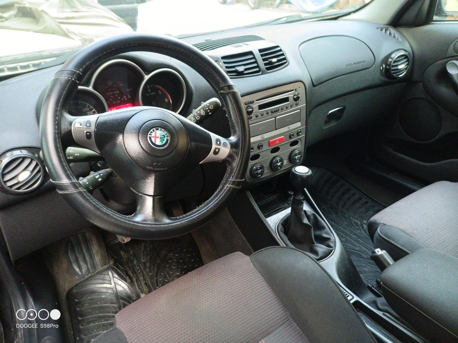 Alfa Romeo 147 147, снимка 4 - Автомобили и джипове - 54480788