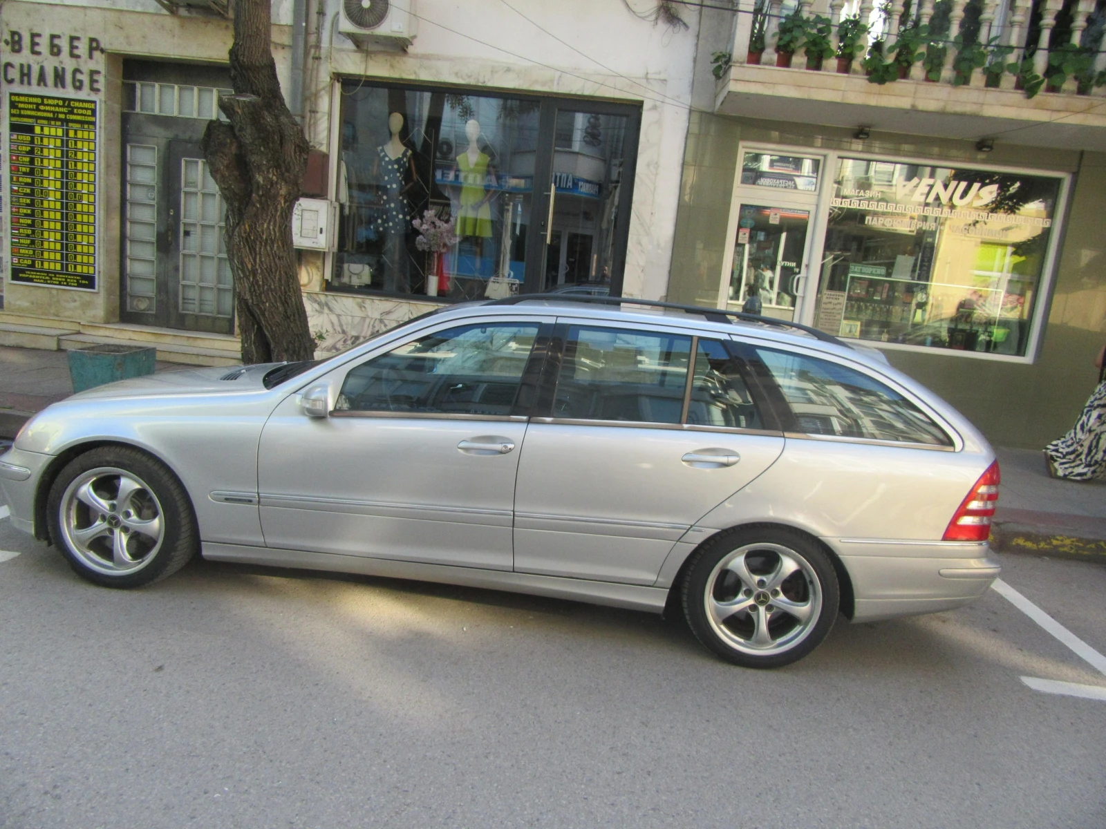Mercedes-Benz C 180 T Kompressor Avantgarde, снимка 7 - Автомобили и джипове - 54870232