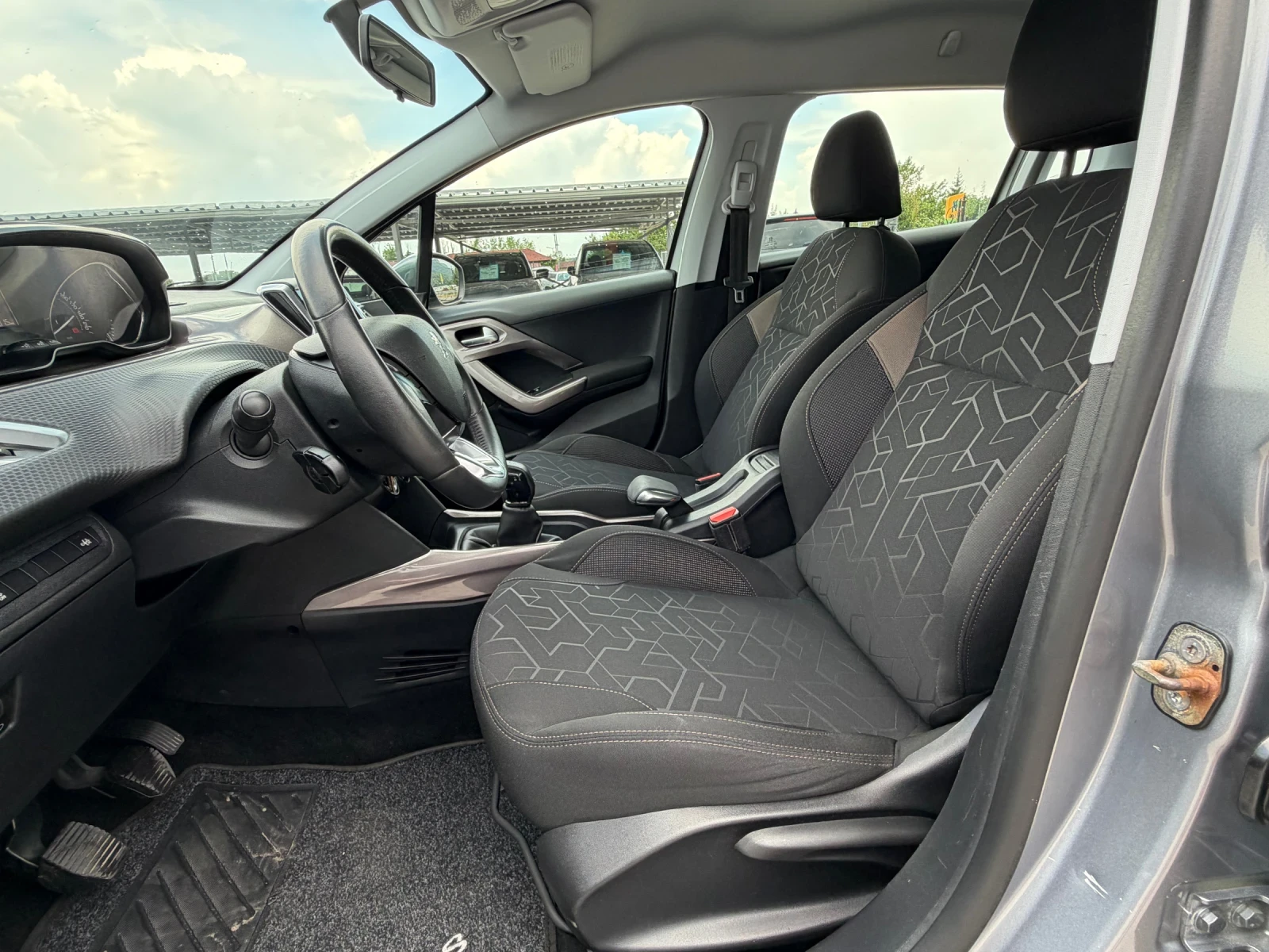 Peugeot 2008 1.2i ИТАЛИЯ, снимка 7 - Автомобили и джипове - 55016317