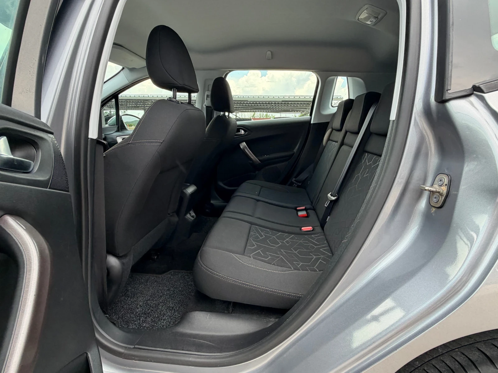 Peugeot 2008 1.2i ИТАЛИЯ, снимка 8 - Автомобили и джипове - 55016317