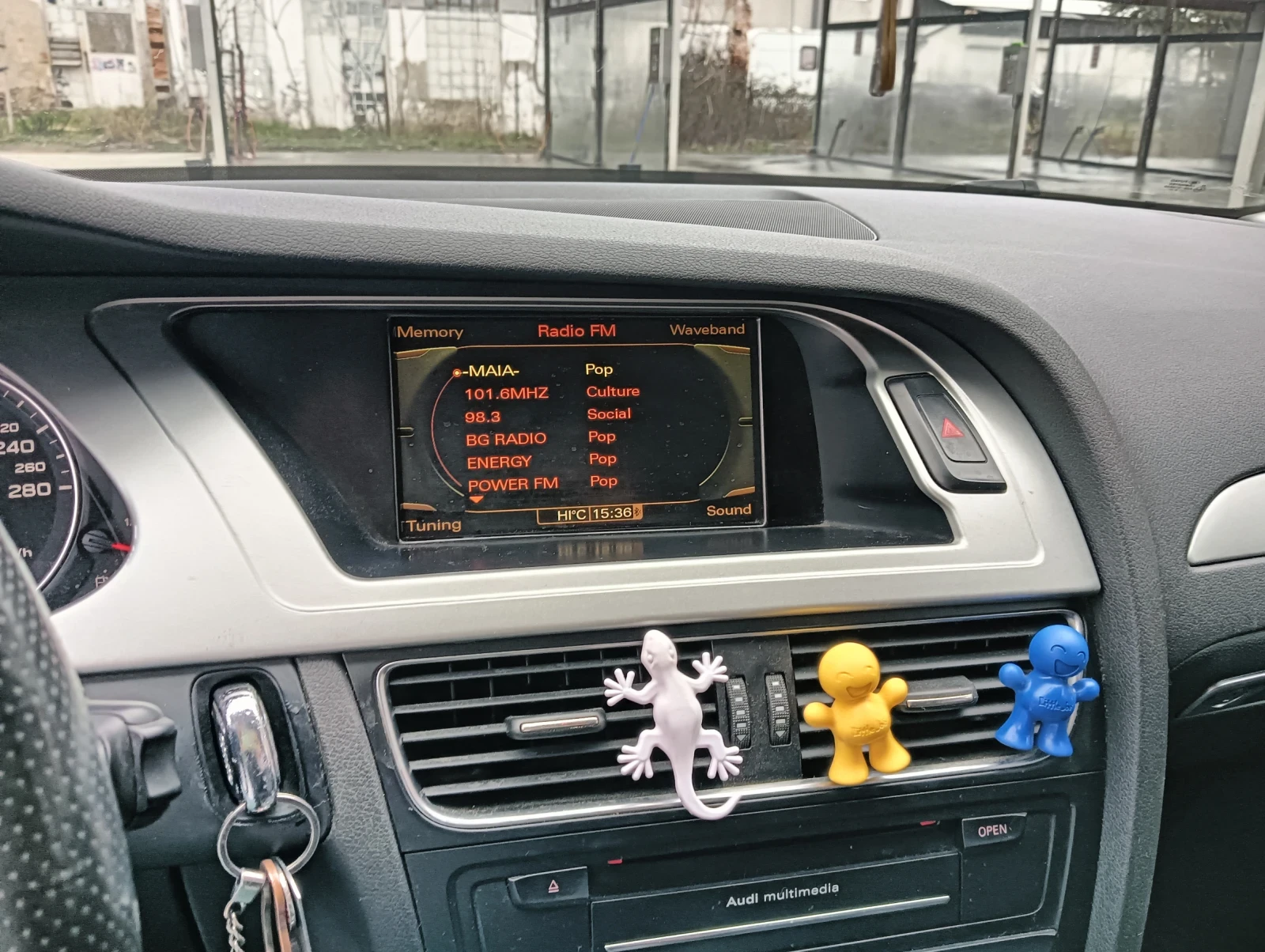 Audi A4 3.0, снимка 11 - Автомобили и джипове - 55223776