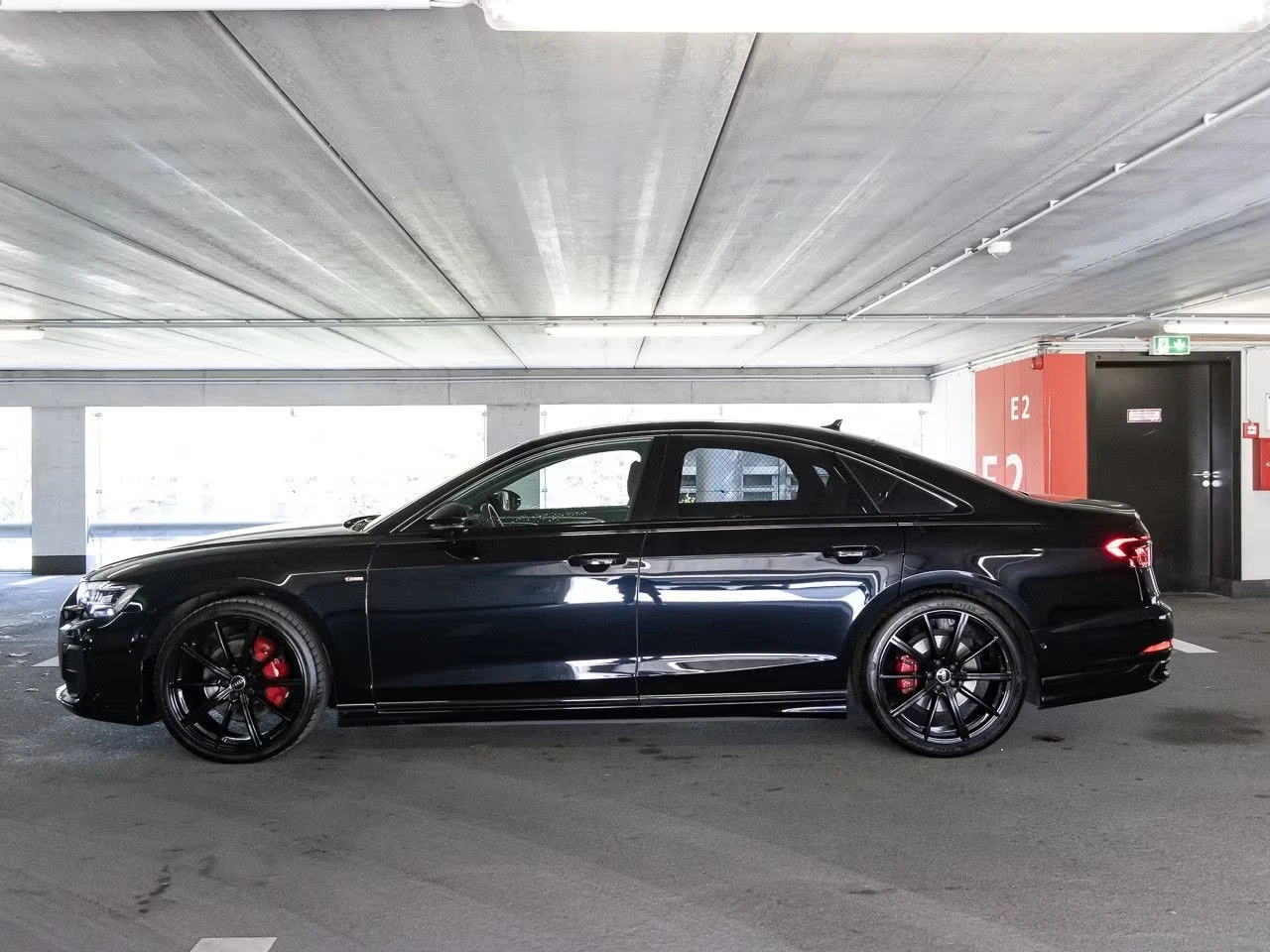 Audi A8 50 TDI / S-LINE / B&O / MATRIX / 360 / BLACK OPTIC, снимка 3 - Автомобили и джипове - 55257089