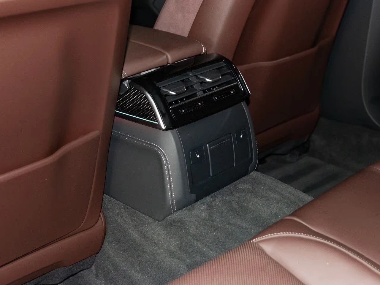 Audi A8 50 TDI / S-LINE / B&O / MATRIX / 360 / BLACK OPTIC, снимка 17 - Автомобили и джипове - 55257089
