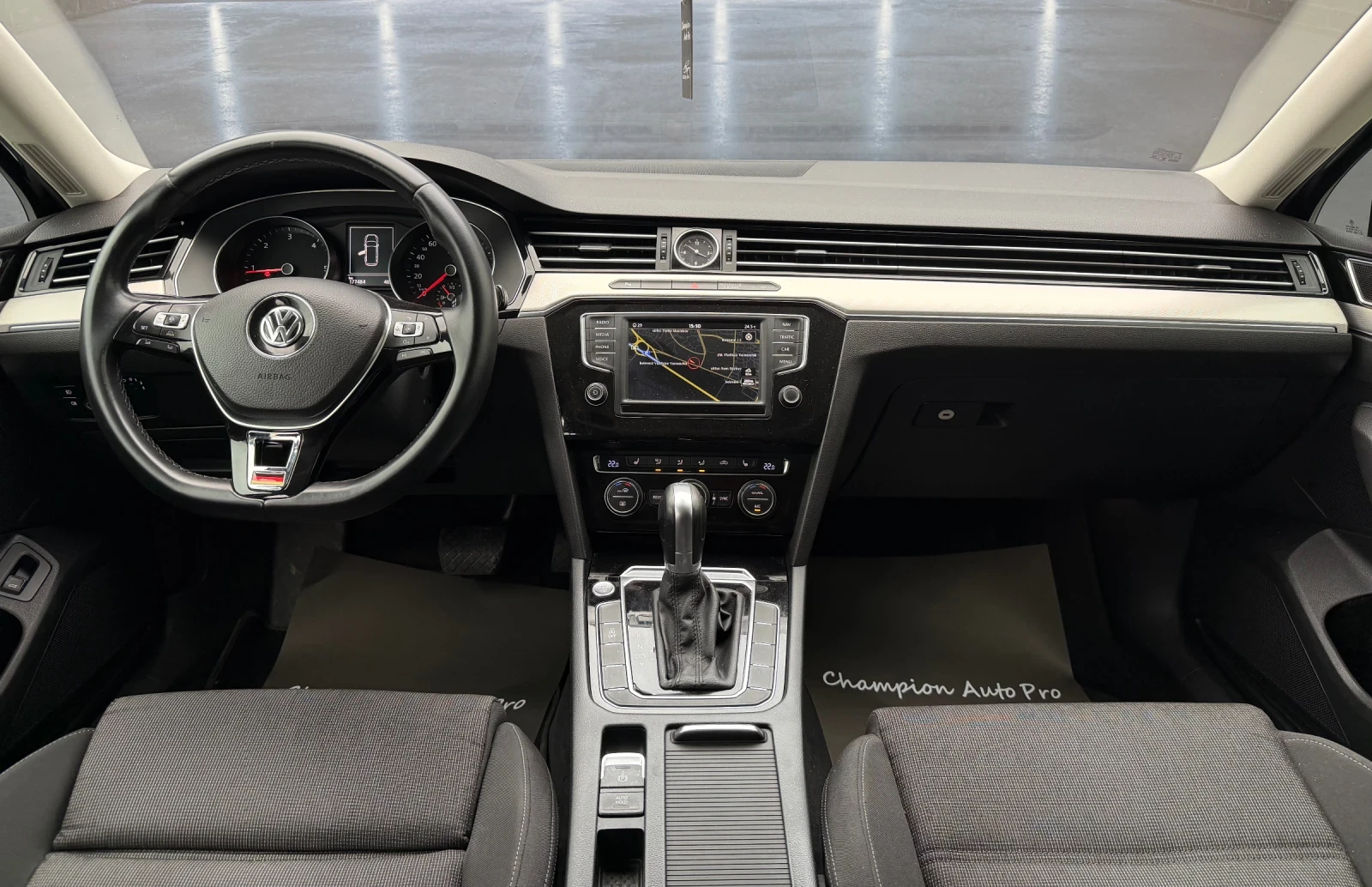 VW Passat 2.0 TDI, снимка 8 - Автомобили и джипове - 55278700