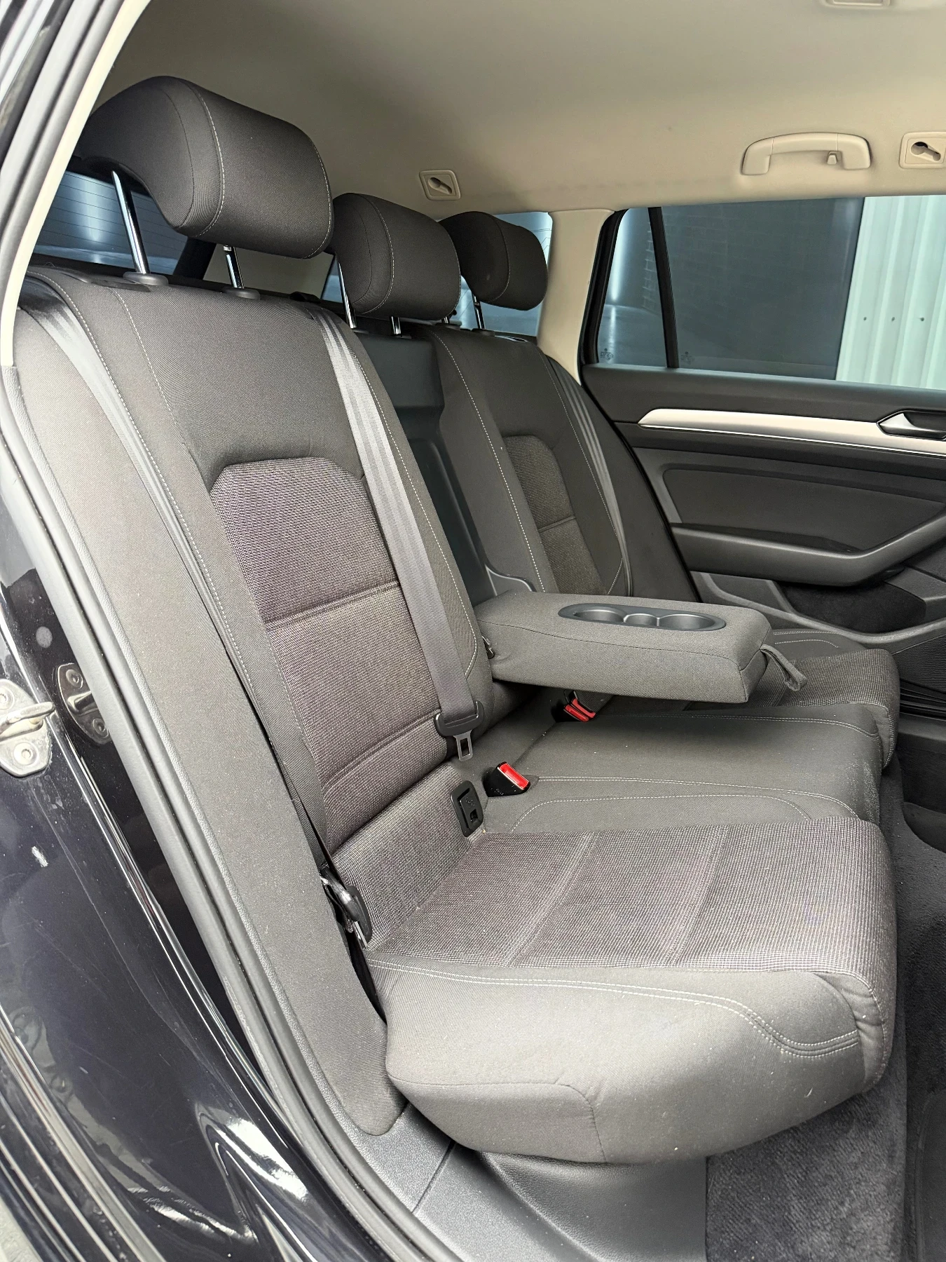 VW Passat 2.0 TDI, снимка 13 - Автомобили и джипове - 55278700