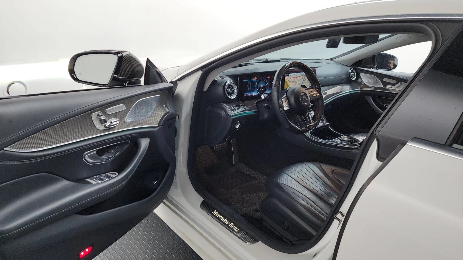 Mercedes-Benz CLS 400 Burmester* HeadUP* 360* PANO* , снимка 12 - Автомобили и джипове - 55385584