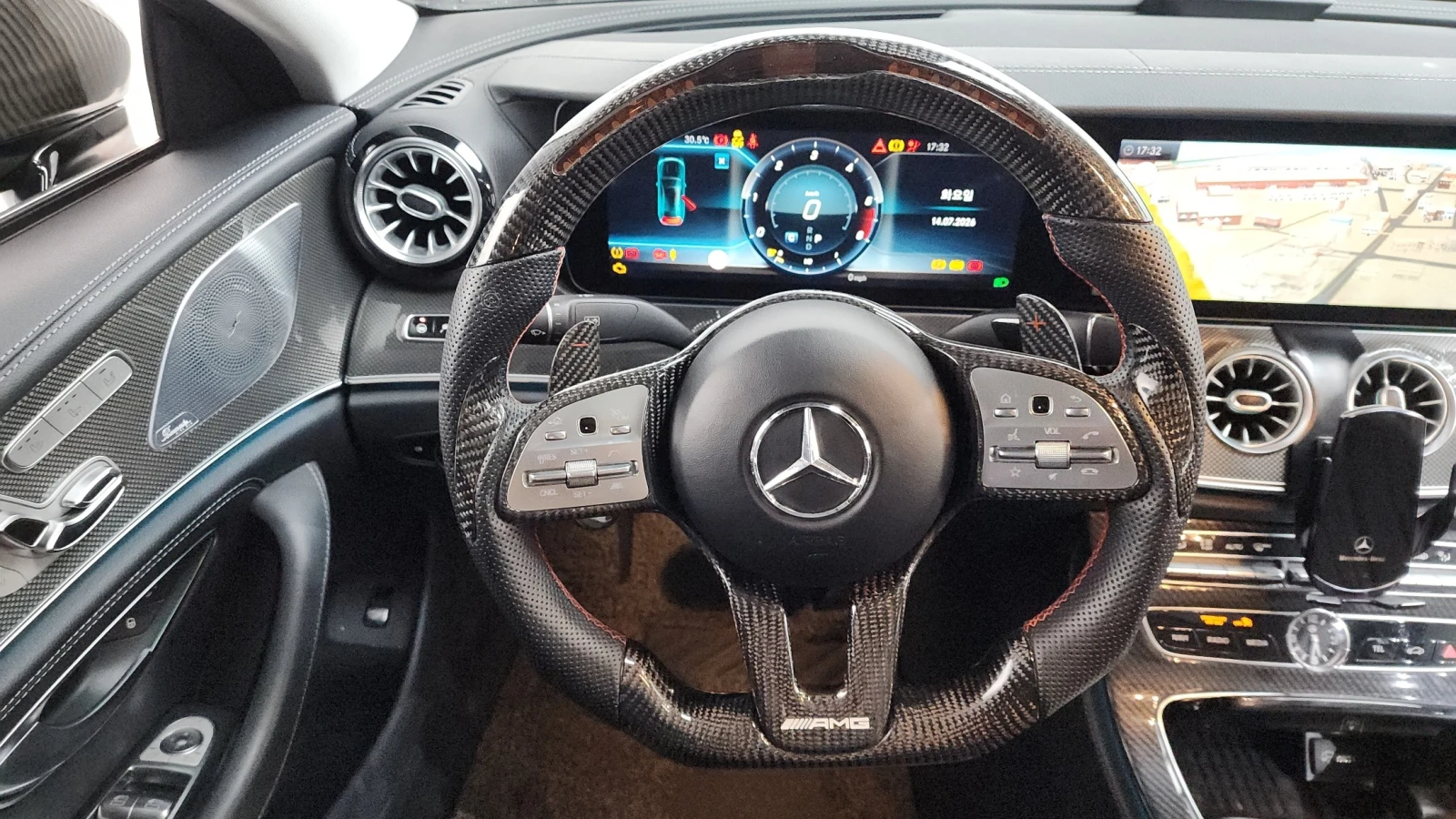 Mercedes-Benz CLS 400 Burmester* HeadUP* 360* PANO* , снимка 8 - Автомобили и джипове - 55385584