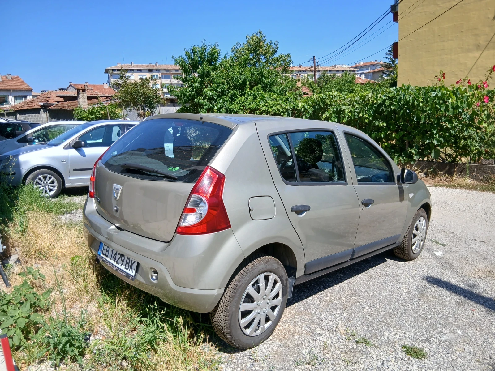 Dacia Sandero 1.2, снимка 6 - Автомобили и джипове - 55680956