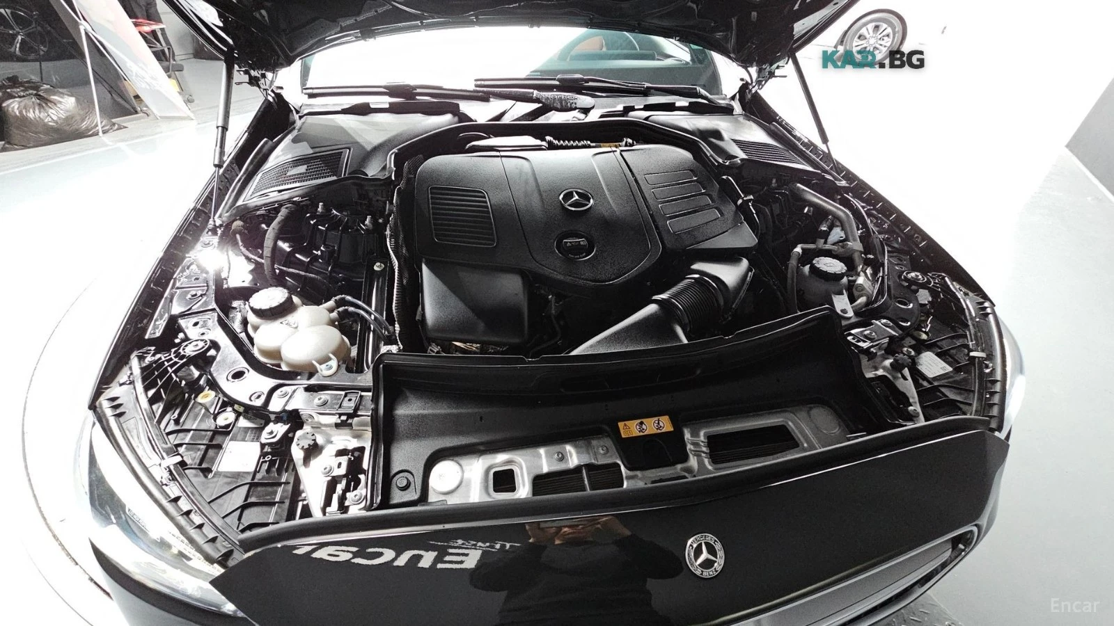 Mercedes-Benz C 300 4MATIC* AVANTGARDE* КОЖА* ПОДГРЕВ* PANO* 360, снимка 6 - Автомобили и джипове - 55730400
